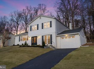 1851 Foxstone Dr, Vienna, VA 22182