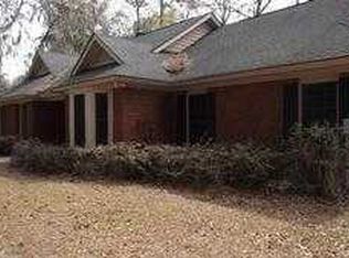 16 Sutton Rd, Savannah, GA 31419