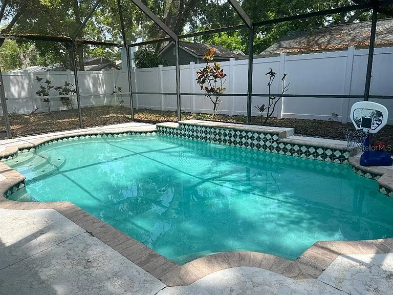 200 Arbor Dr W — Photo 14