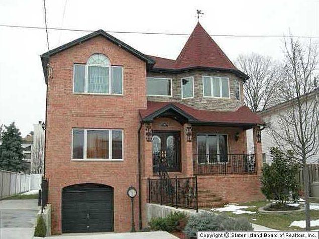 1st image of 310 Loretto St