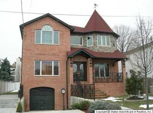 310 Loretto St, Staten Island, NY 10307
