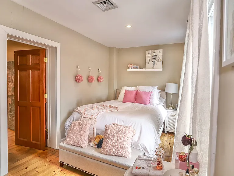 341 Park Ave #2 — Photo 10