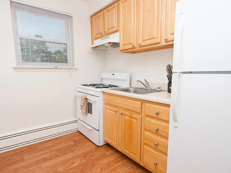 Mount Ridge Apartments — Photo 7