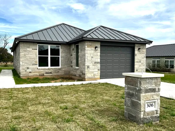 306 Parallel Circle, Horseshoe Bay, TX 78658