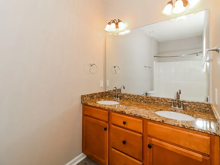 192 Overlook Cir — Photo 11
