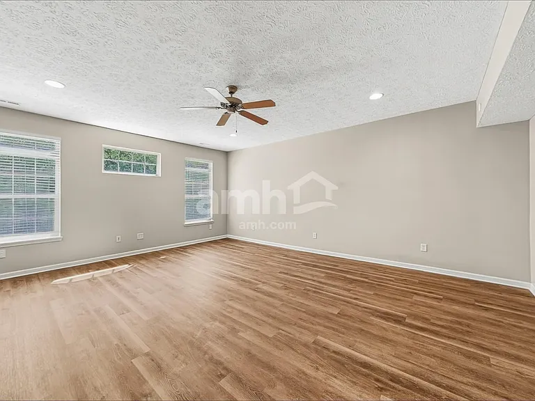 2591 Auburn Ct — Photo 7