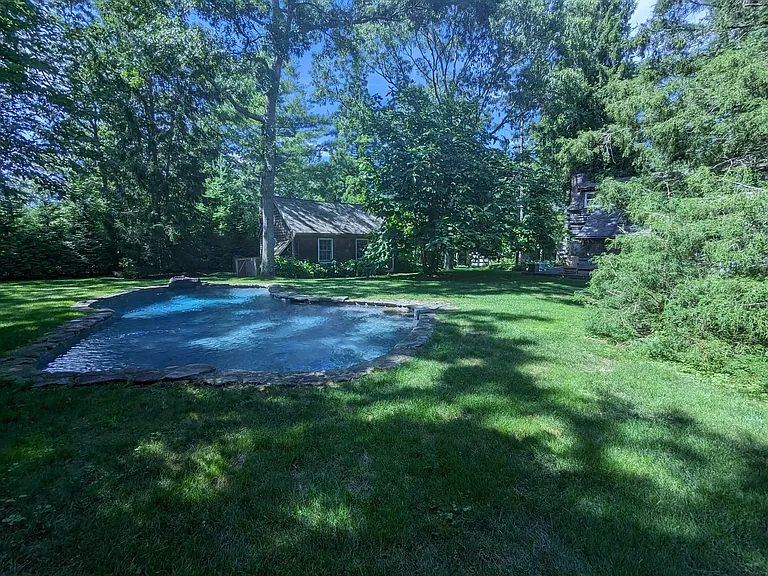 Edwards Hole Rd — Photo 2