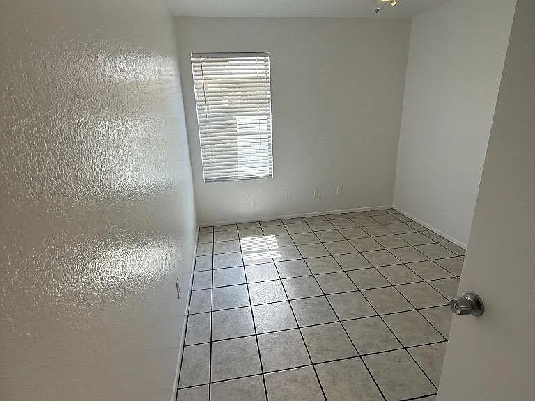 61 W Inglewood St #3 — Photo 13