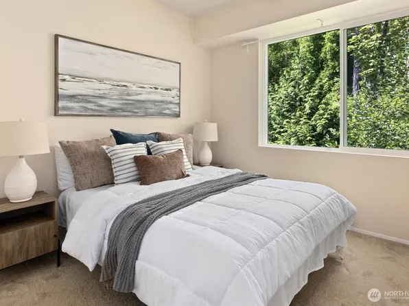 3213 Harbor Avenue SW #301, Seattle, WA 98126