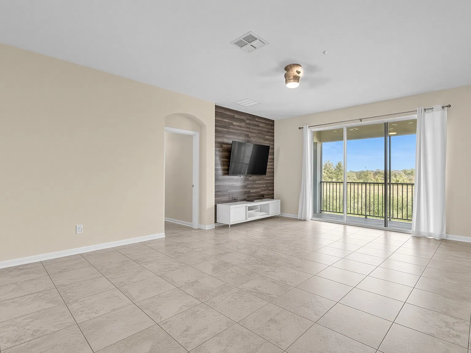 3 bed, 1787 sqft, $1,995 — Photo 4