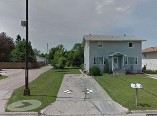 2017 8th Ave NW, East Grand Forks, MN 56721