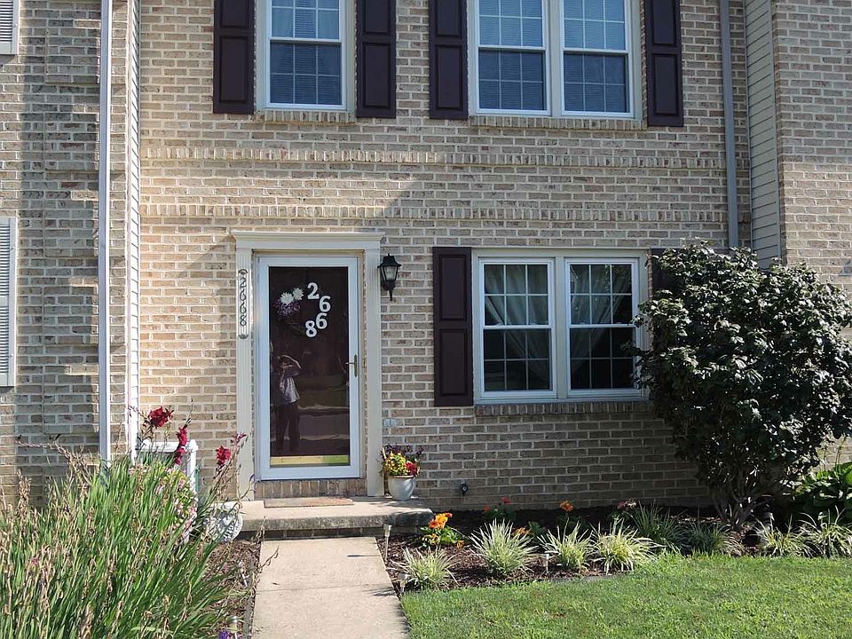 Front Entrance - Nice Landscaping
