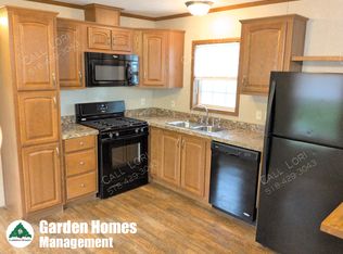 15 Autumn Dr, Ravena, NY 12143