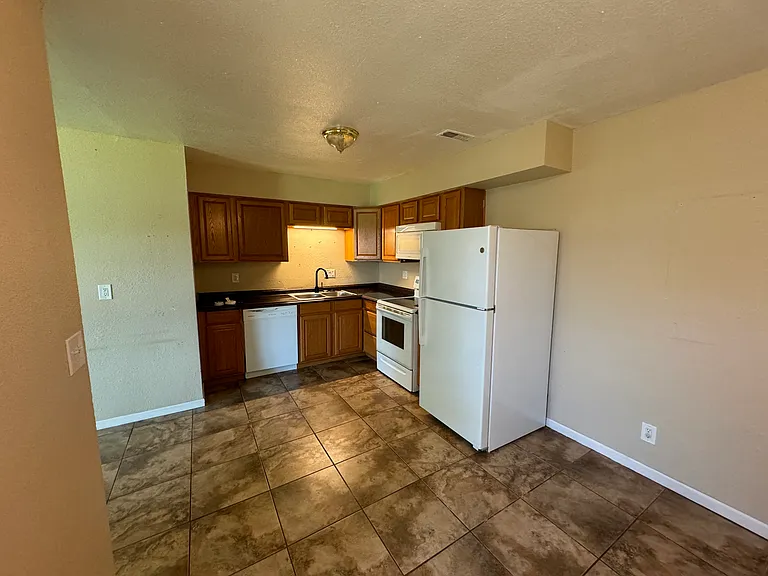 1011 W 24th St #1011 — Photo 16