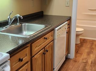 42 Olcott Ln UNIT B, Charlestown, NH 03603