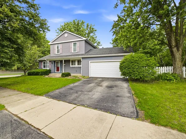 1359 Auburn Ave, Naperville, IL 60565