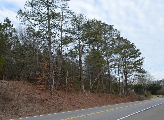 4th image of 5881 Reinhardt College Pkwy