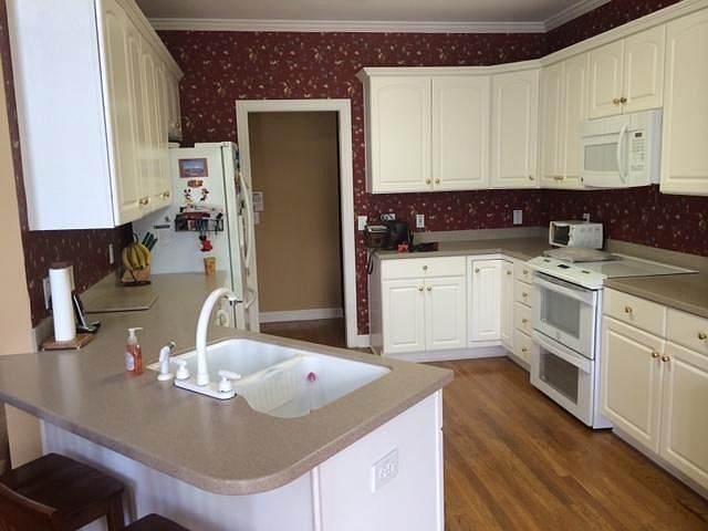 2nd image of 2020 Goose Creek Dr