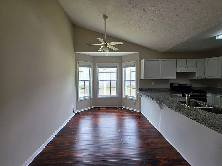 2397 Ashbury Ct — Photo 3