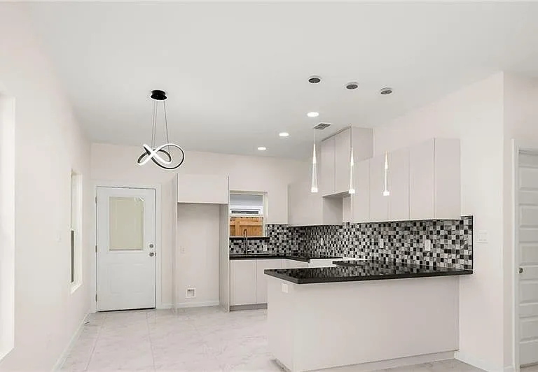 907 N Blair Ave #3 — Photo 7