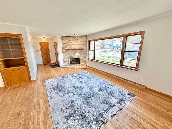 3rd image of 1615 26th St