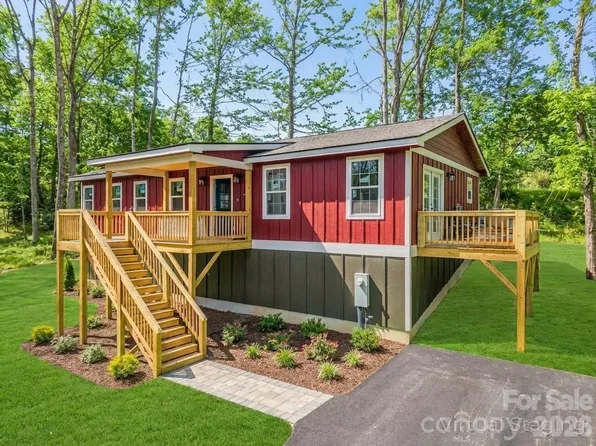 1458 Pickens Hwy, Rosman, NC 28772