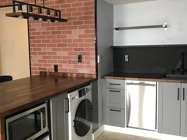 Under counter washer/dryer & microwave