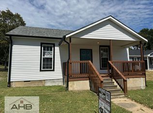 313 W Market St, Graham, NC 27253