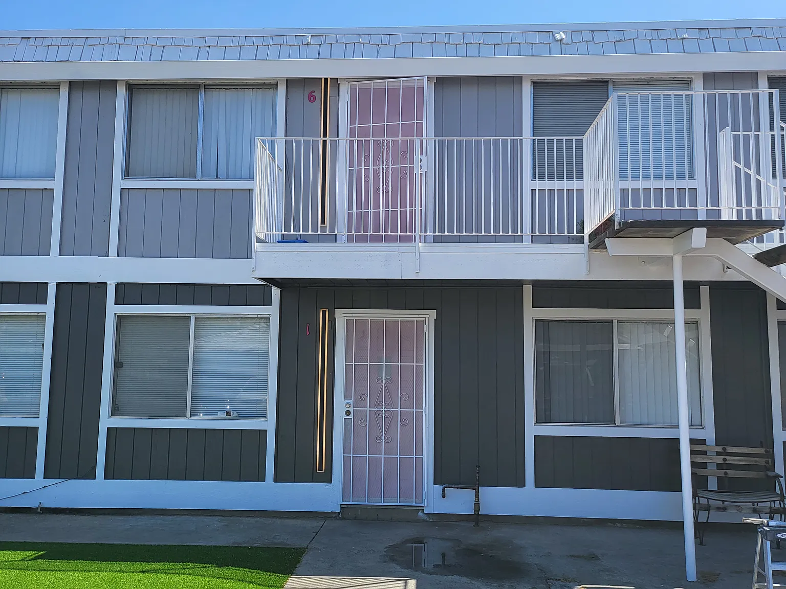 2 bed, 1.5 bath, 900 sqft, $2,250 — Photo 3