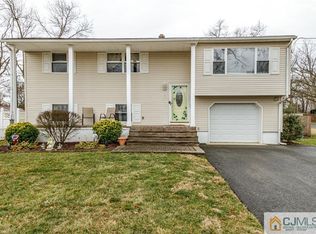 27 Sands Point Dr, Toms River, NJ
