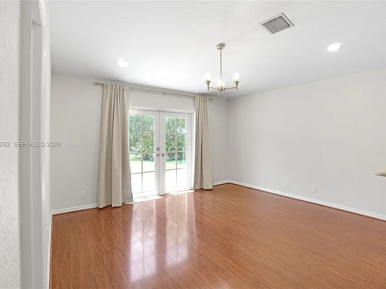 5603 SE Graham Dr — Photo 18