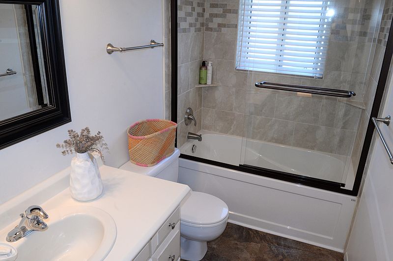 Peterborough Apartment for rent - 2 Bedrooms — photo 17