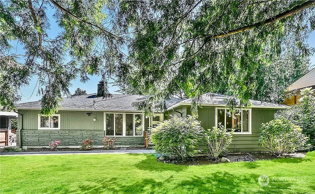 2323 103rd Avenue NE photo 1