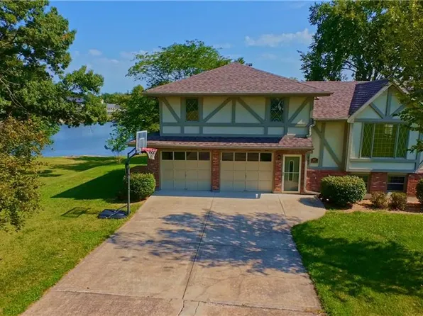 107 Lighthouse Point, Gallatin, MO 64640