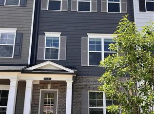 11 Mercury Ln #32, Newnan, GA 30265