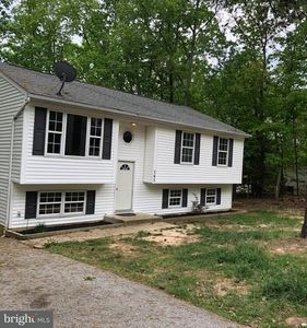 743 Lazy River Rd, Lusby, MD, 20657