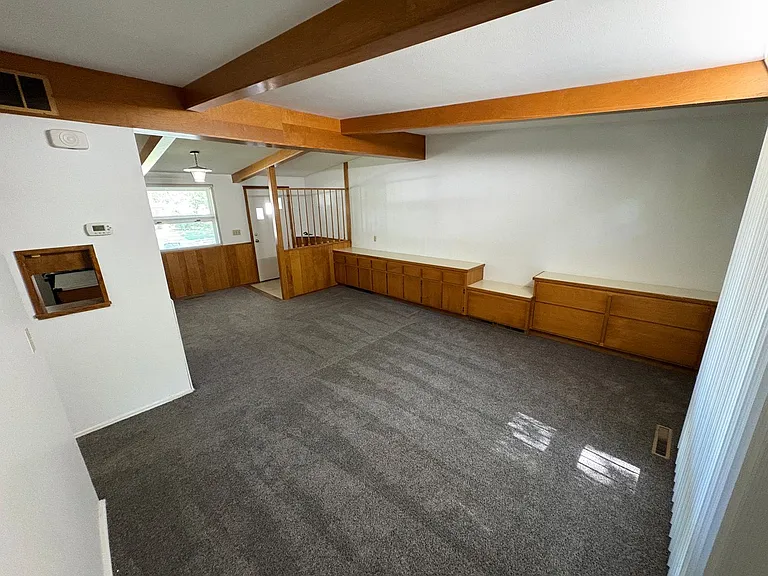 632 Eastborough Ln — Photo 7