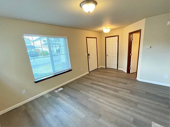 2nd image of 13912 176th St E