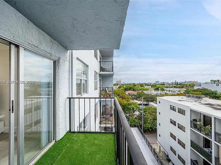 899 West Ave #7E — Photo 3