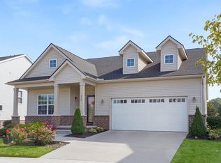 520 Pattan Dr, Wixom, MI 48393