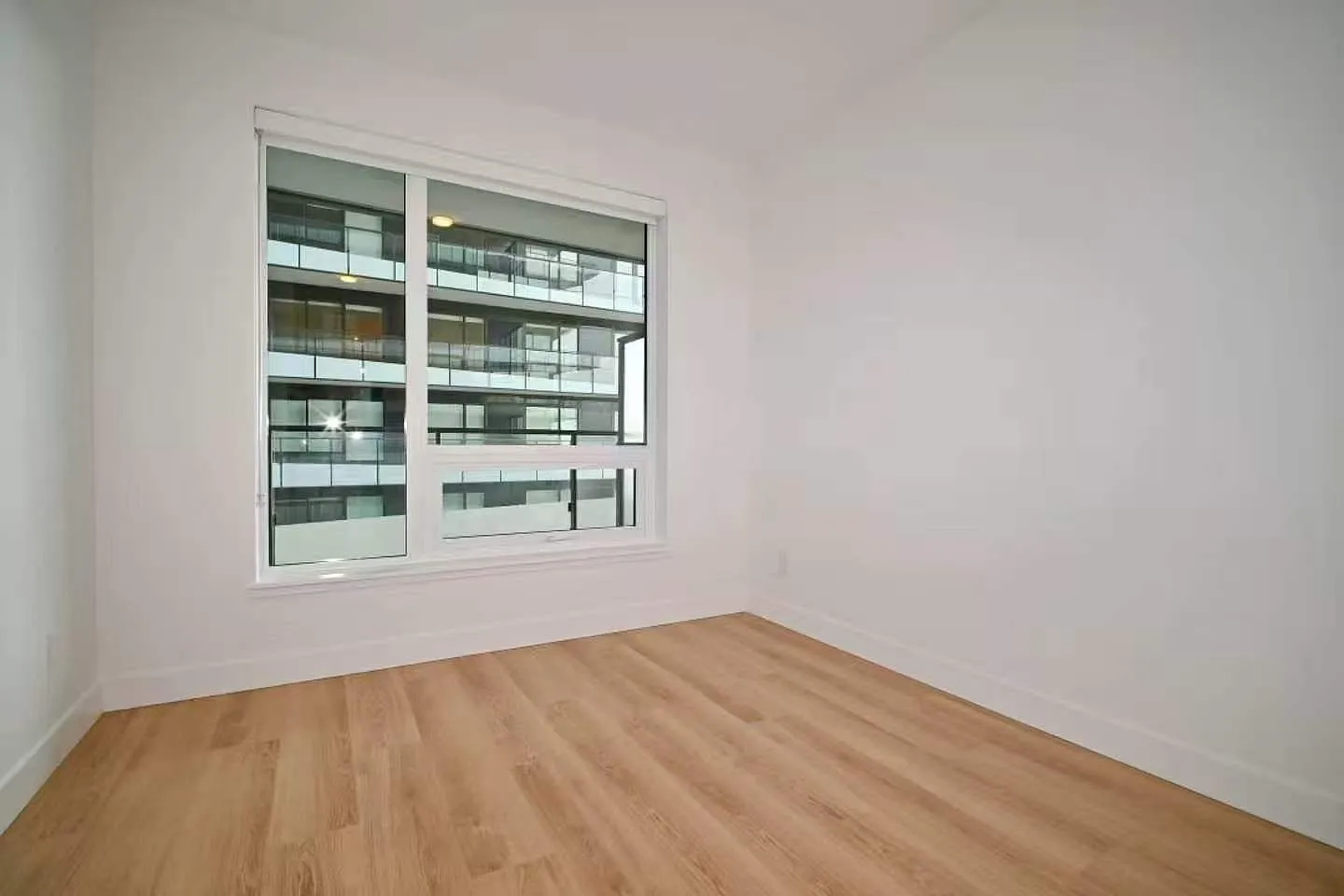 2 bed, 776 sqft, $3,000 — Photo 2