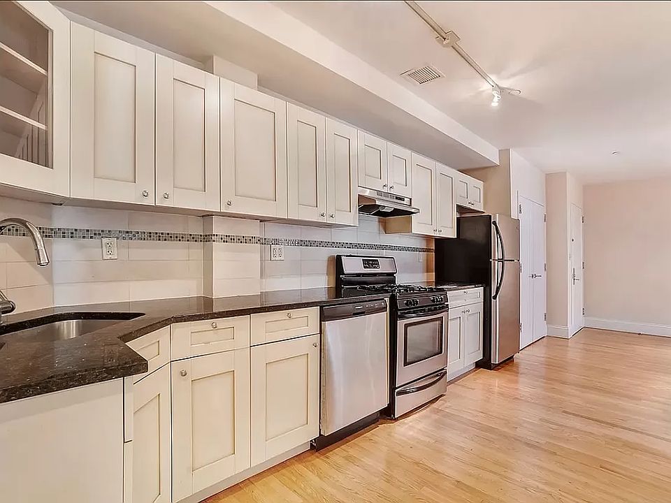 1st image of 126 4th Ave APT 4A