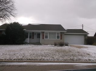 395 Sunset Blvd, Oglesby, IL 61348