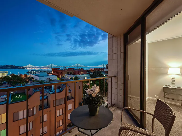 150 Lombard St #704 — Photo 16