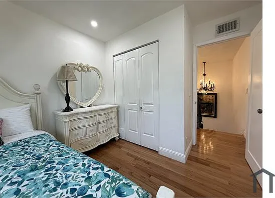 933 S Susan St — Photo 21