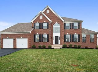 17 Lawrence Ct, Hillsborough, NJ 08844