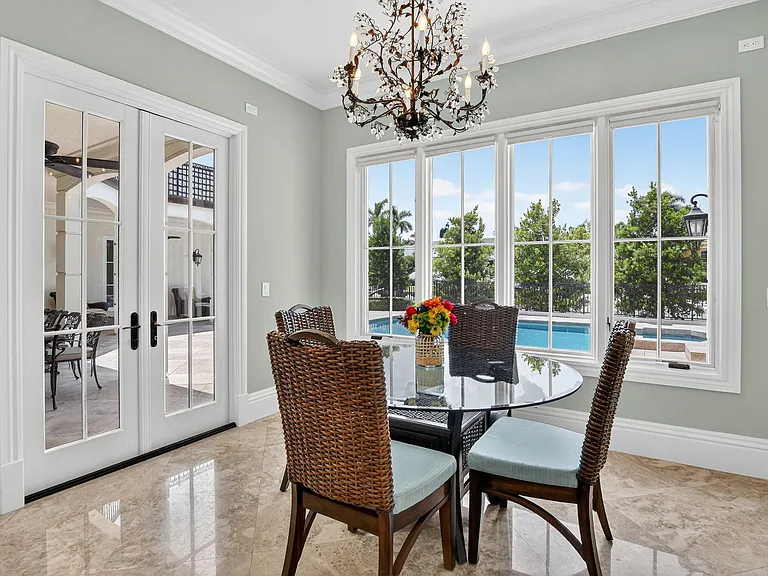 377 E Coconut Palm Rd — Photo 33