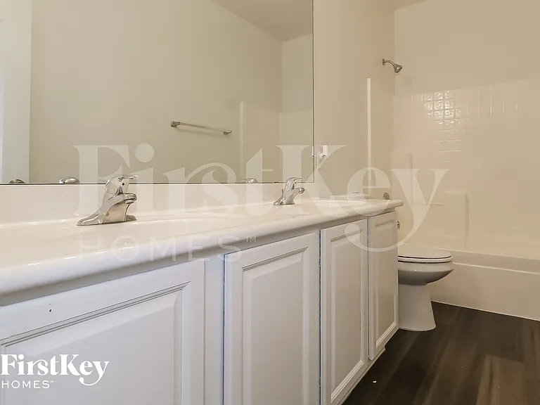 9434 W Berkeley Rd — Photo 13