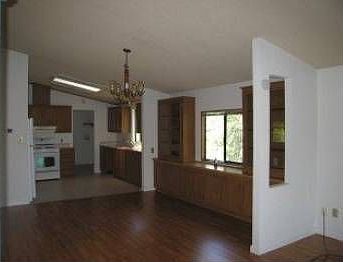4th image of 2026 Poplar Ave
