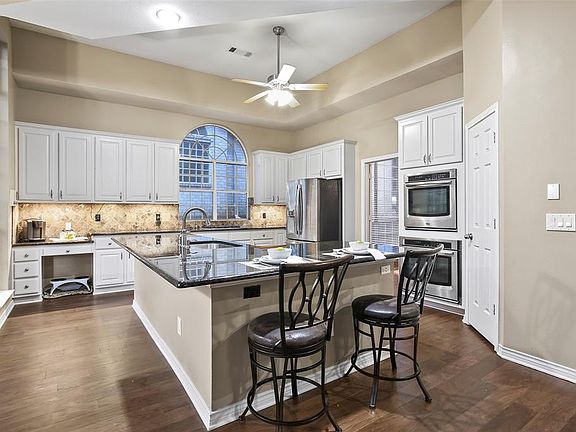 5th image of 2801 Saint Andrews Dr